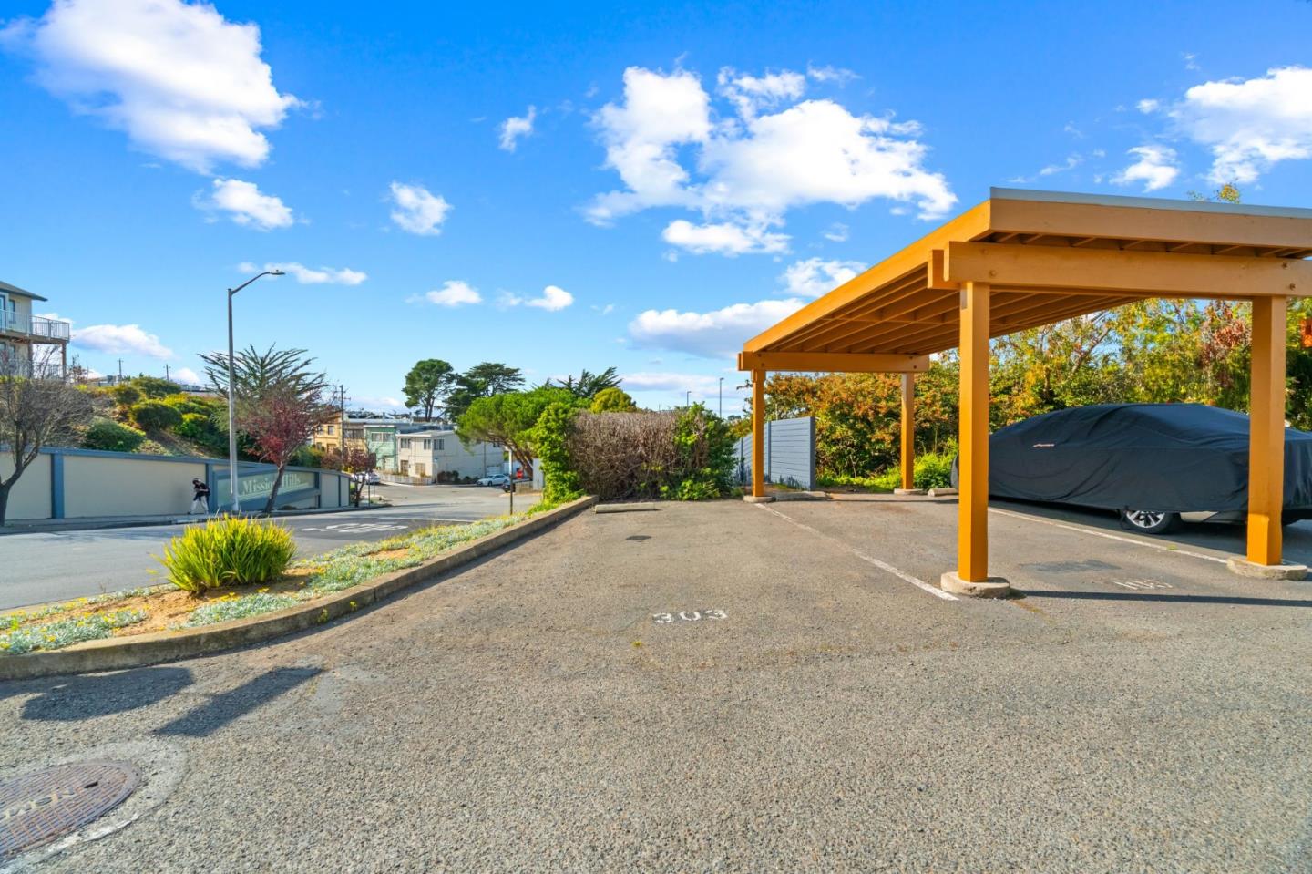 1003 San Antonio Circle 303