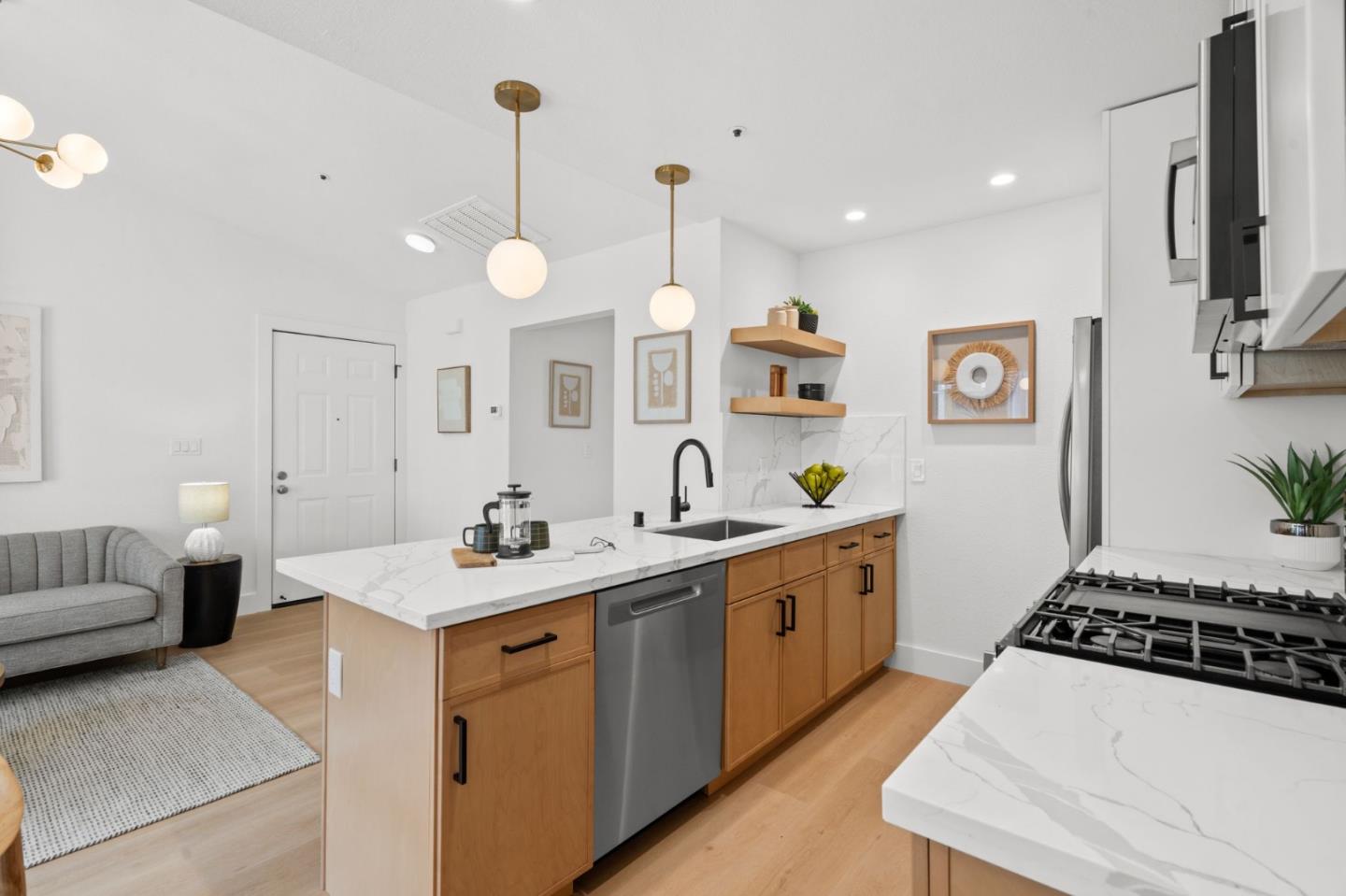 1003 San Antonio Circle 303