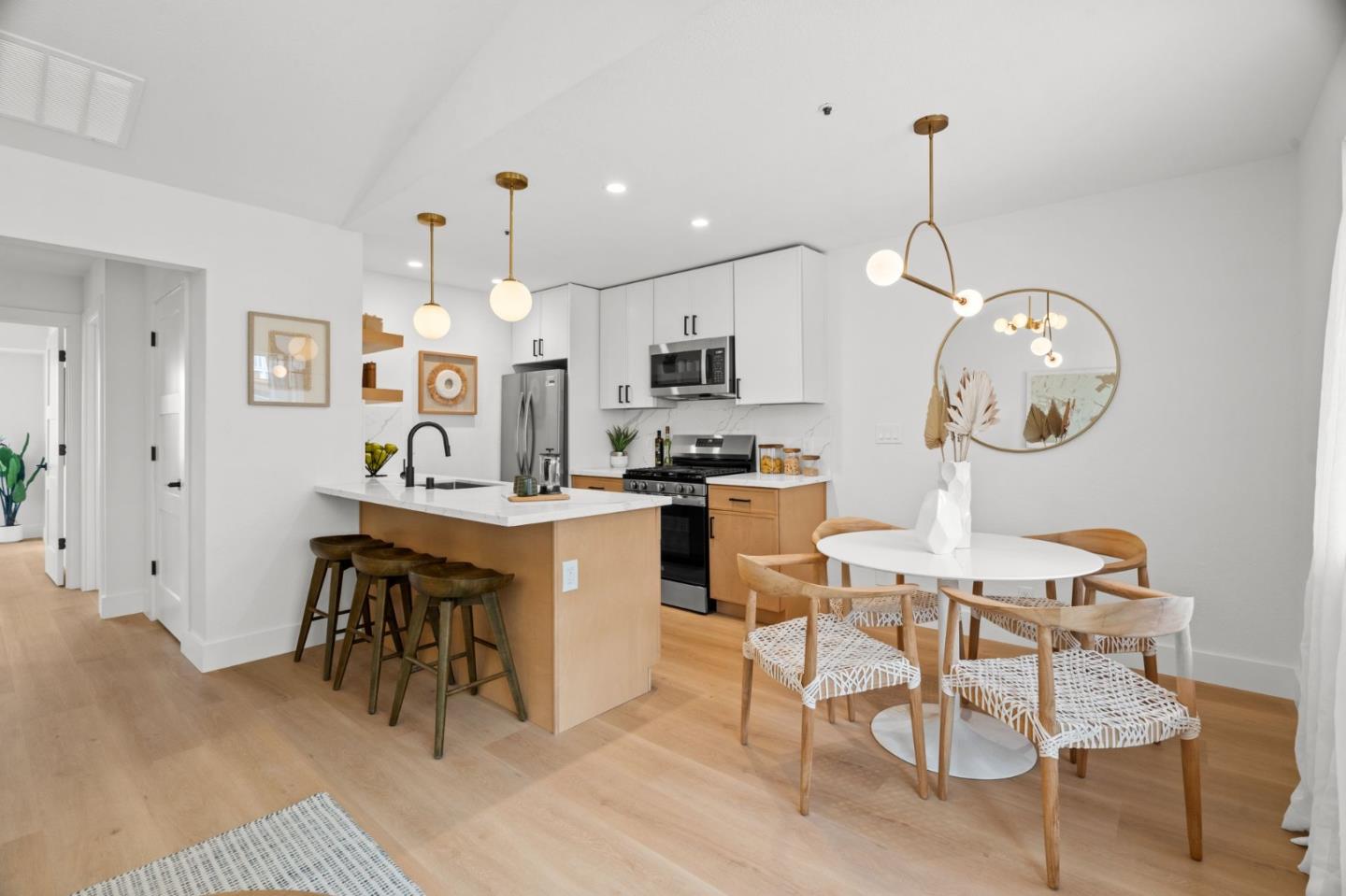 1003 San Antonio Circle 303