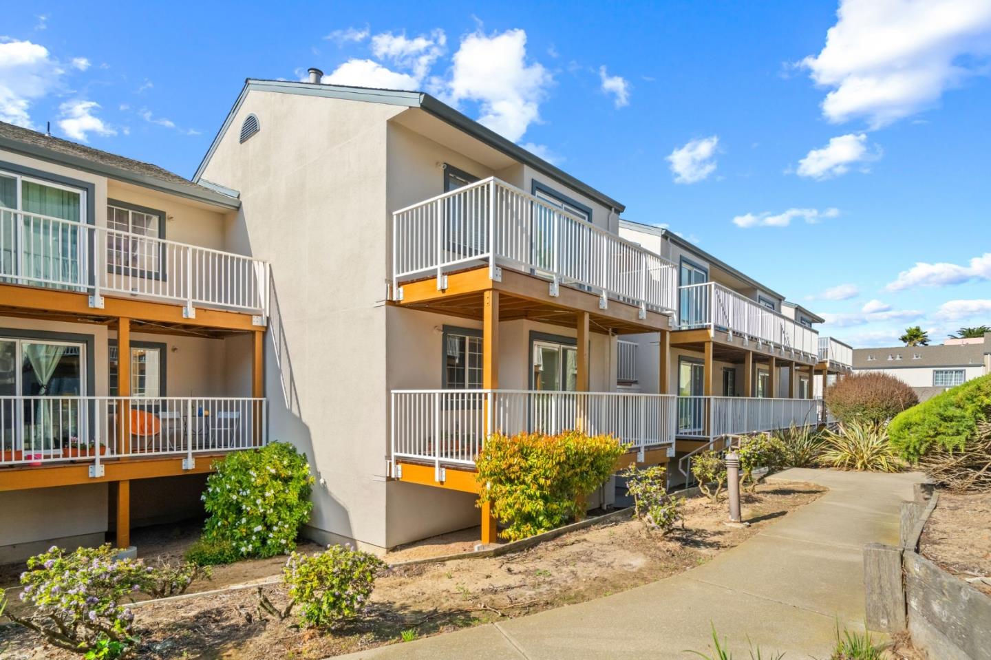 1003 San Antonio Circle 303