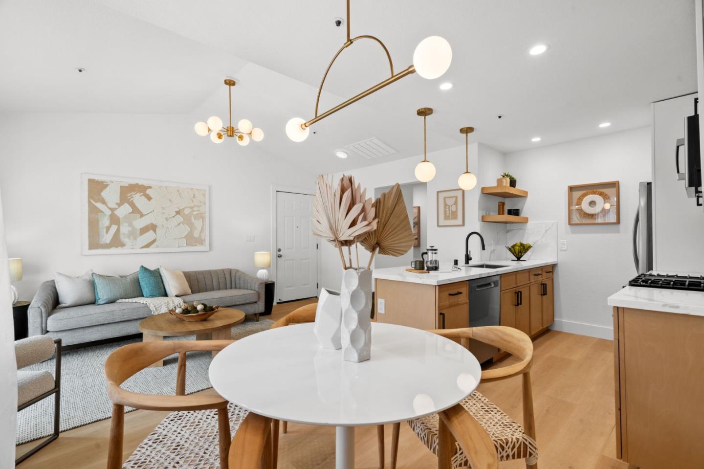 1003 San Antonio Circle 303