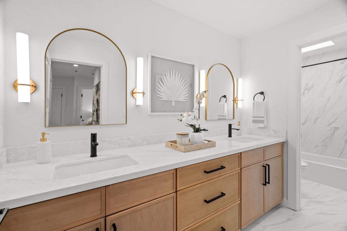 1003 San Antonio Circle 303