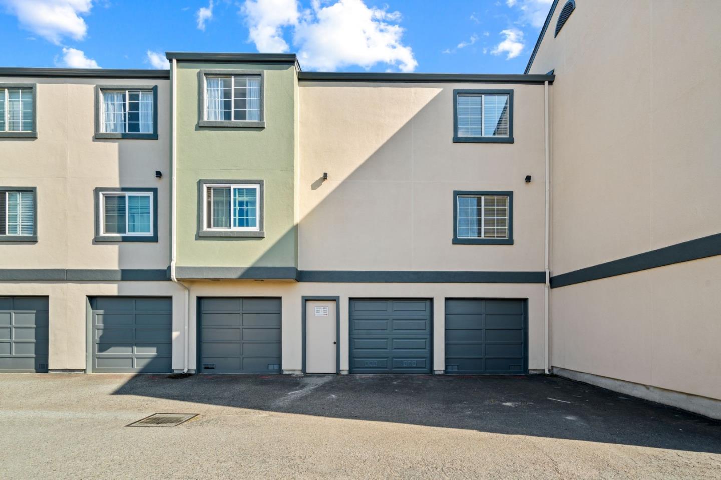 1003 San Antonio Circle 303