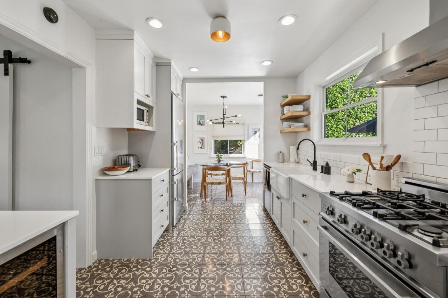 2611 Thornhill Drive