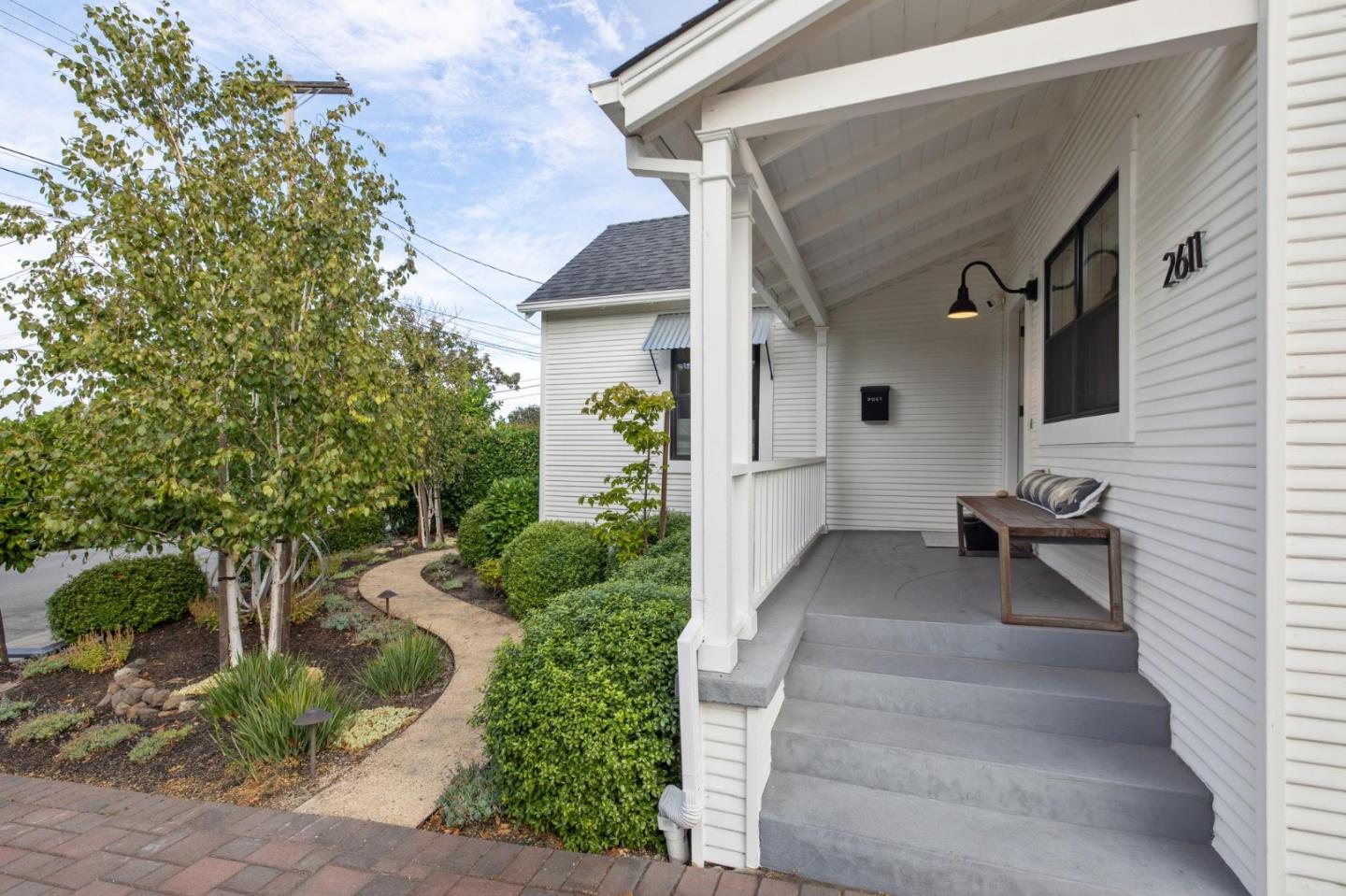 2611 Thornhill Drive