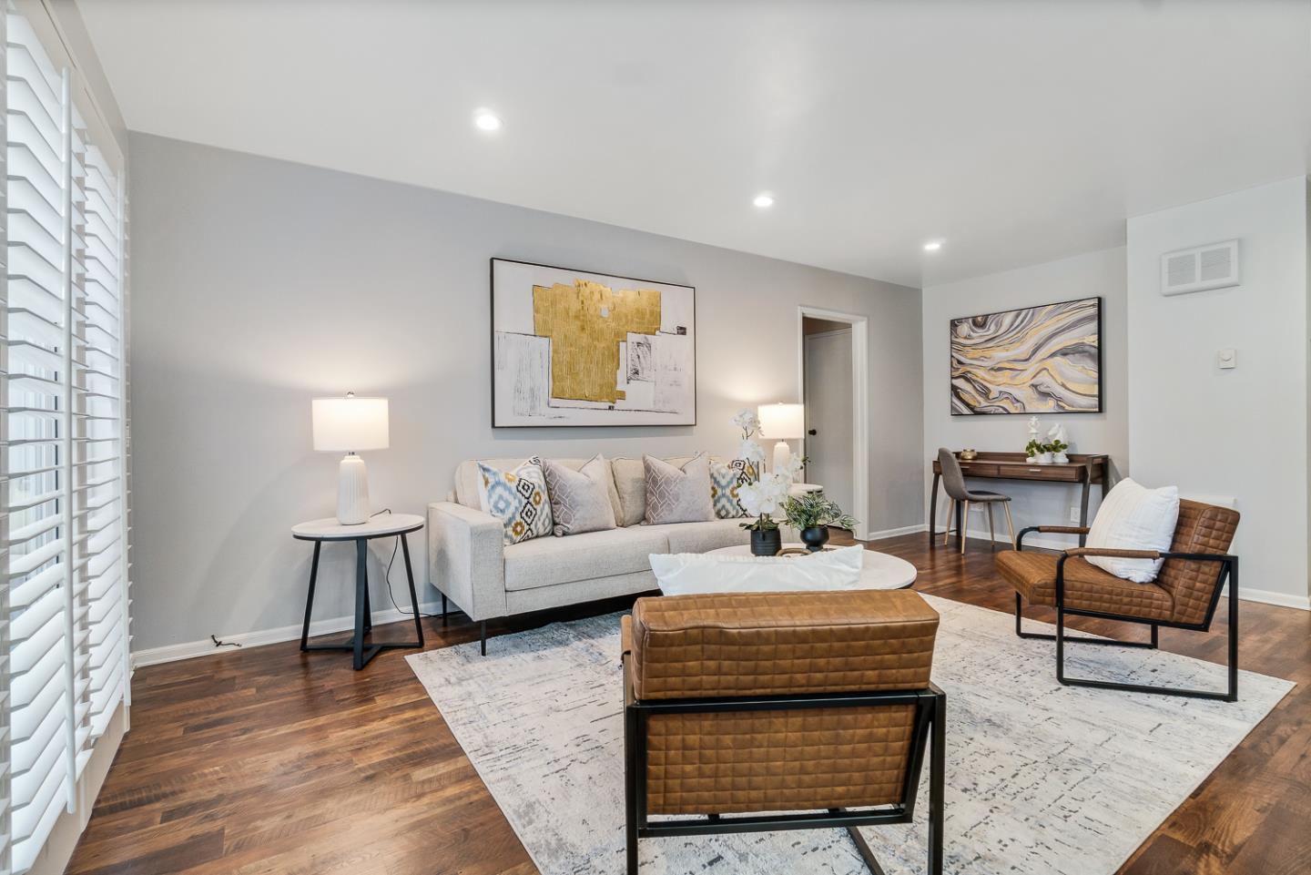 902 Peninsula Avenue 205