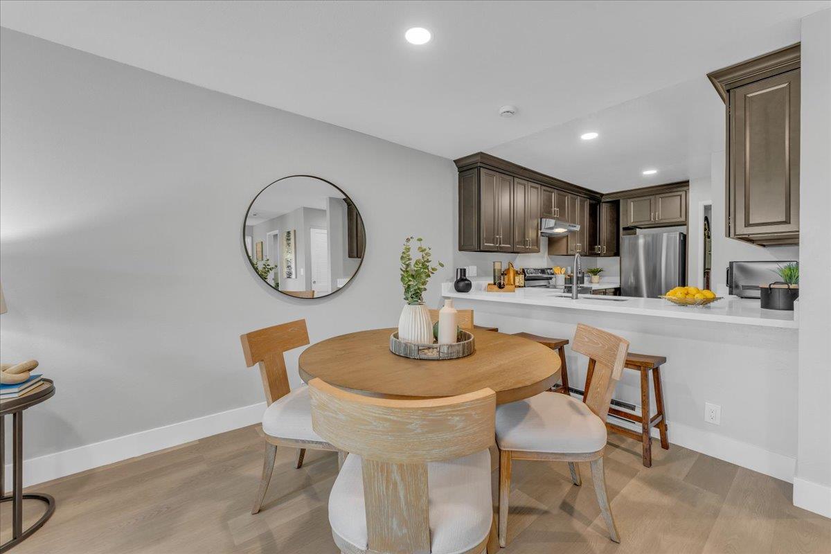 1685 Bayridge Way 204