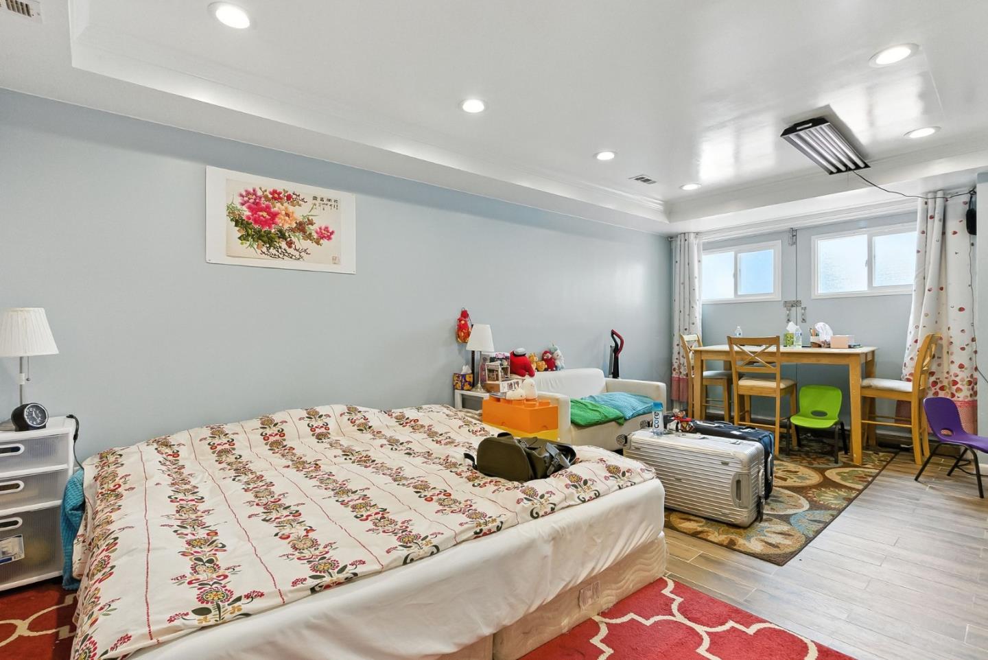 54 Eastwood Dr