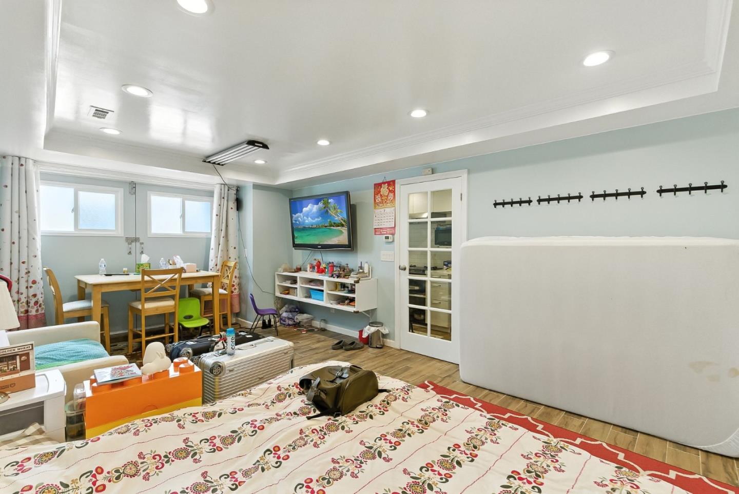 54 Eastwood Dr