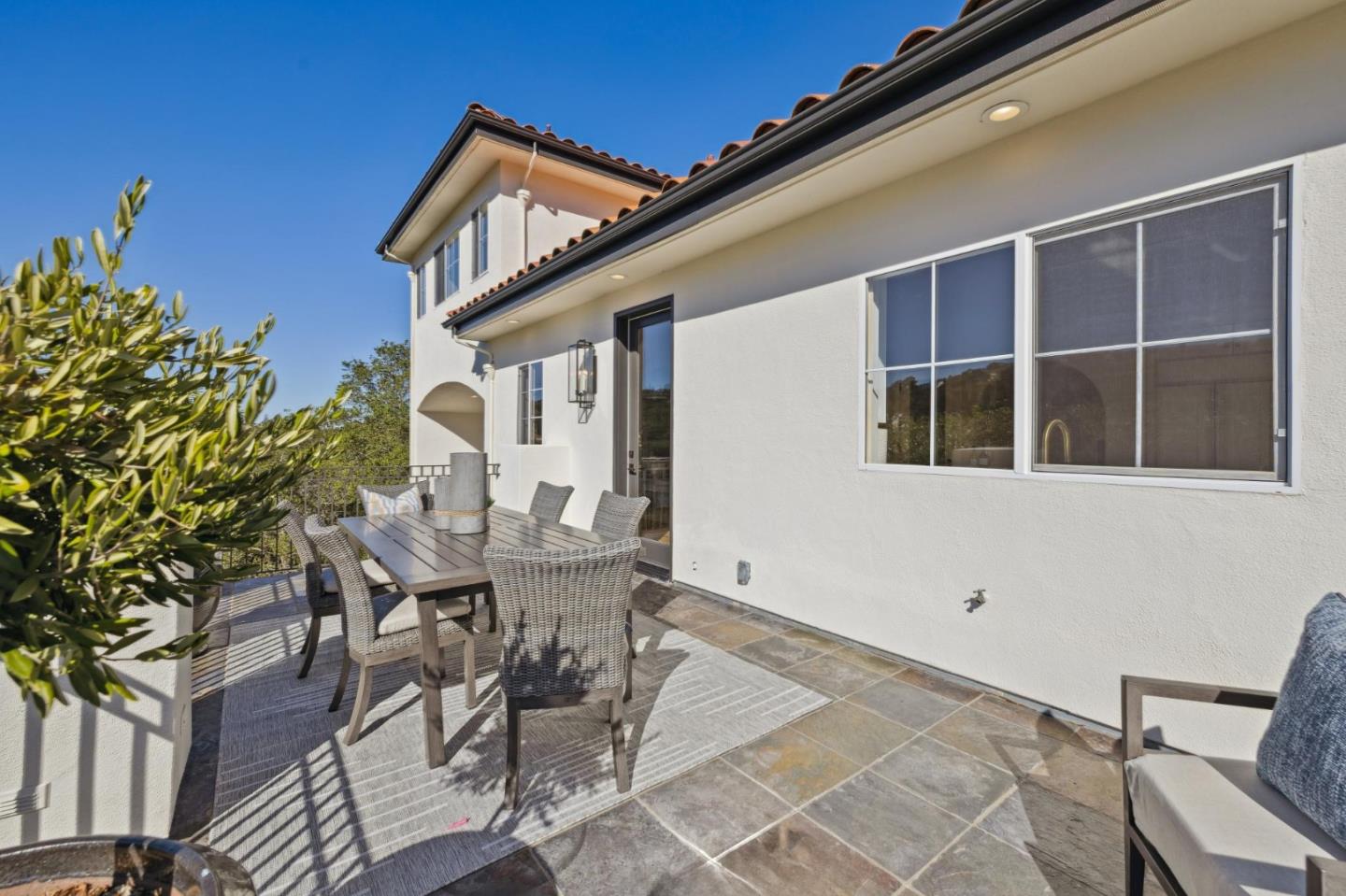 289 Kings Court