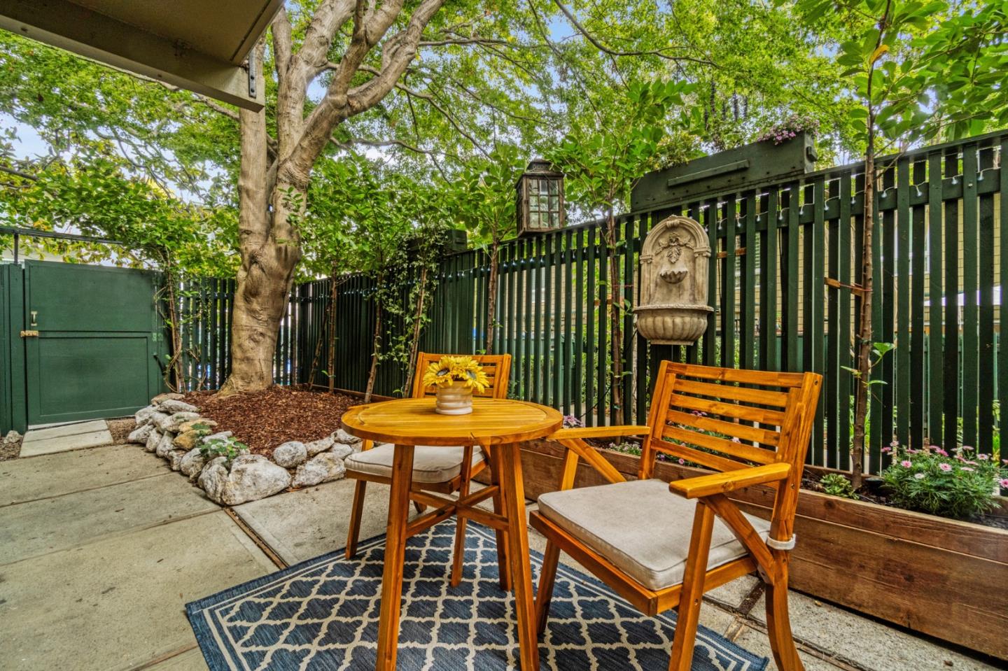 819 North Humboldt Street 102