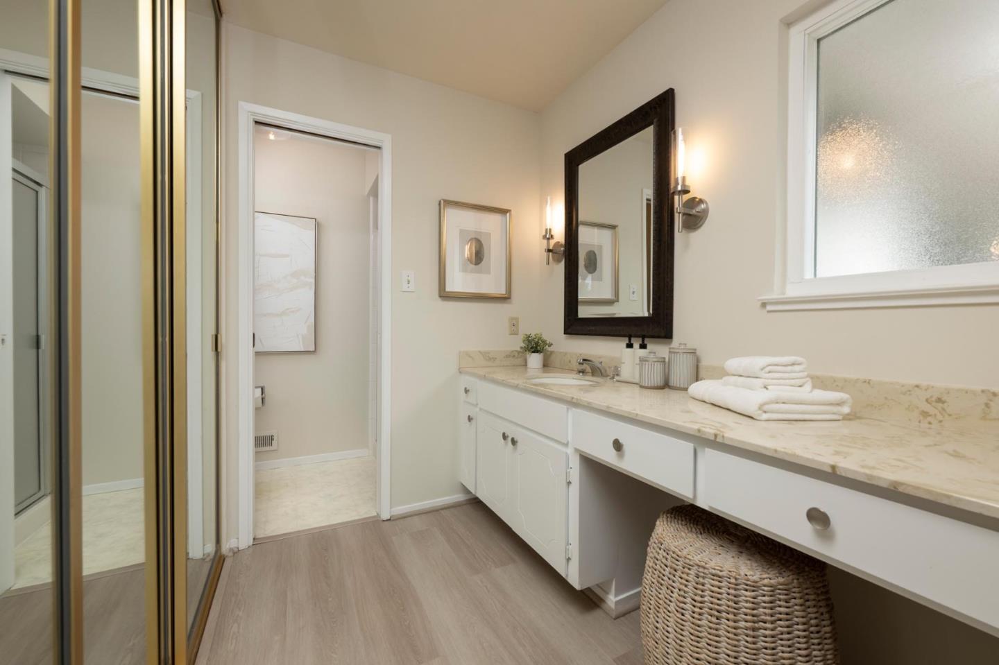 1712 Los Altos Drive