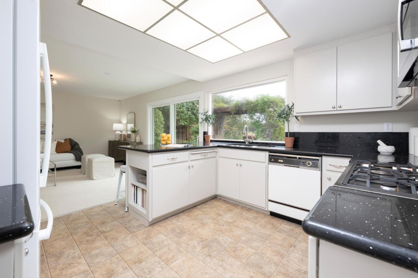 1712 Los Altos Drive