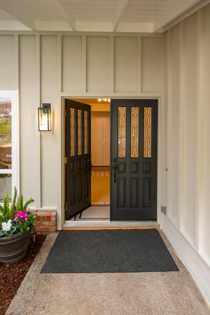 1712 Los Altos Drive