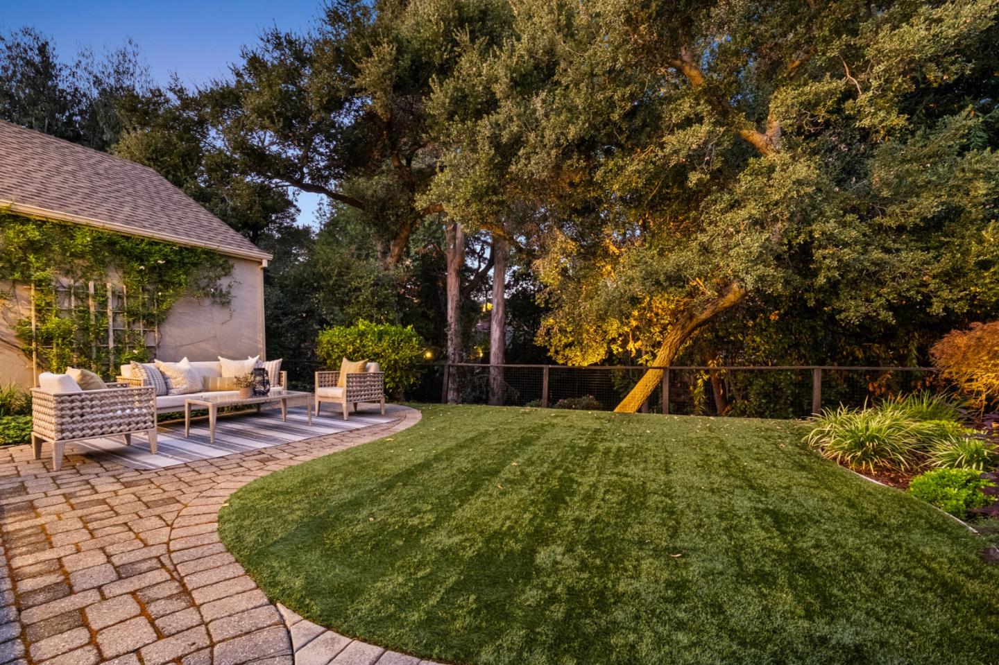 1568 Columbus Avenue