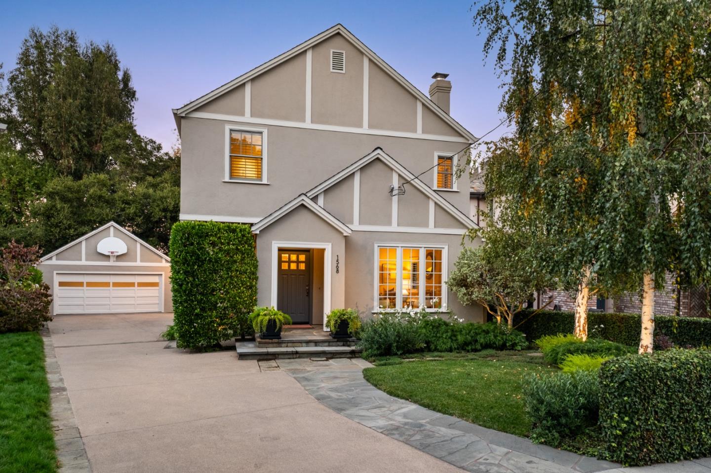 1568 Columbus Avenue