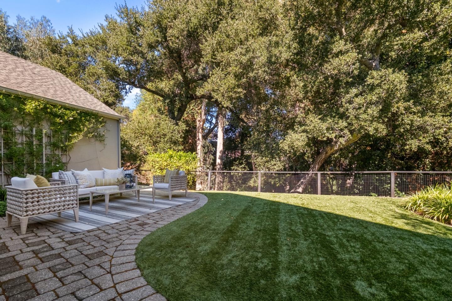 1568 Columbus Avenue