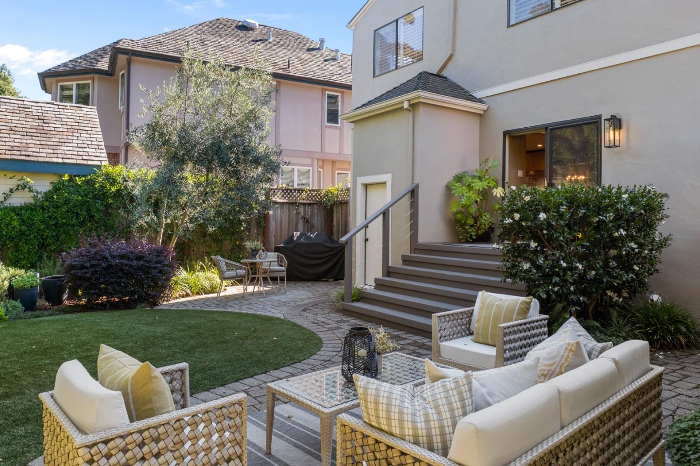 1568 Columbus Avenue