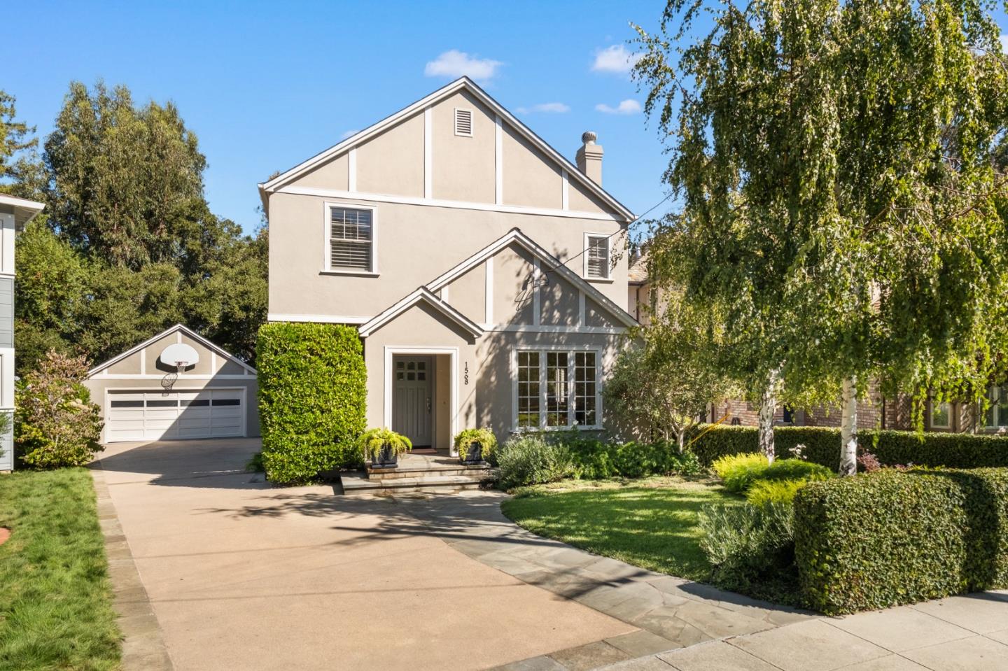 1568 Columbus Avenue