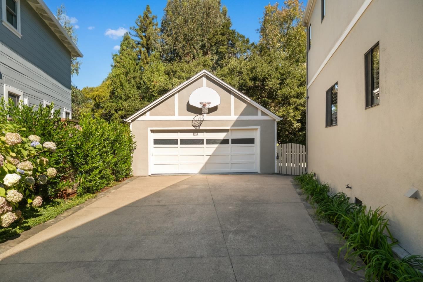 1568 Columbus Avenue