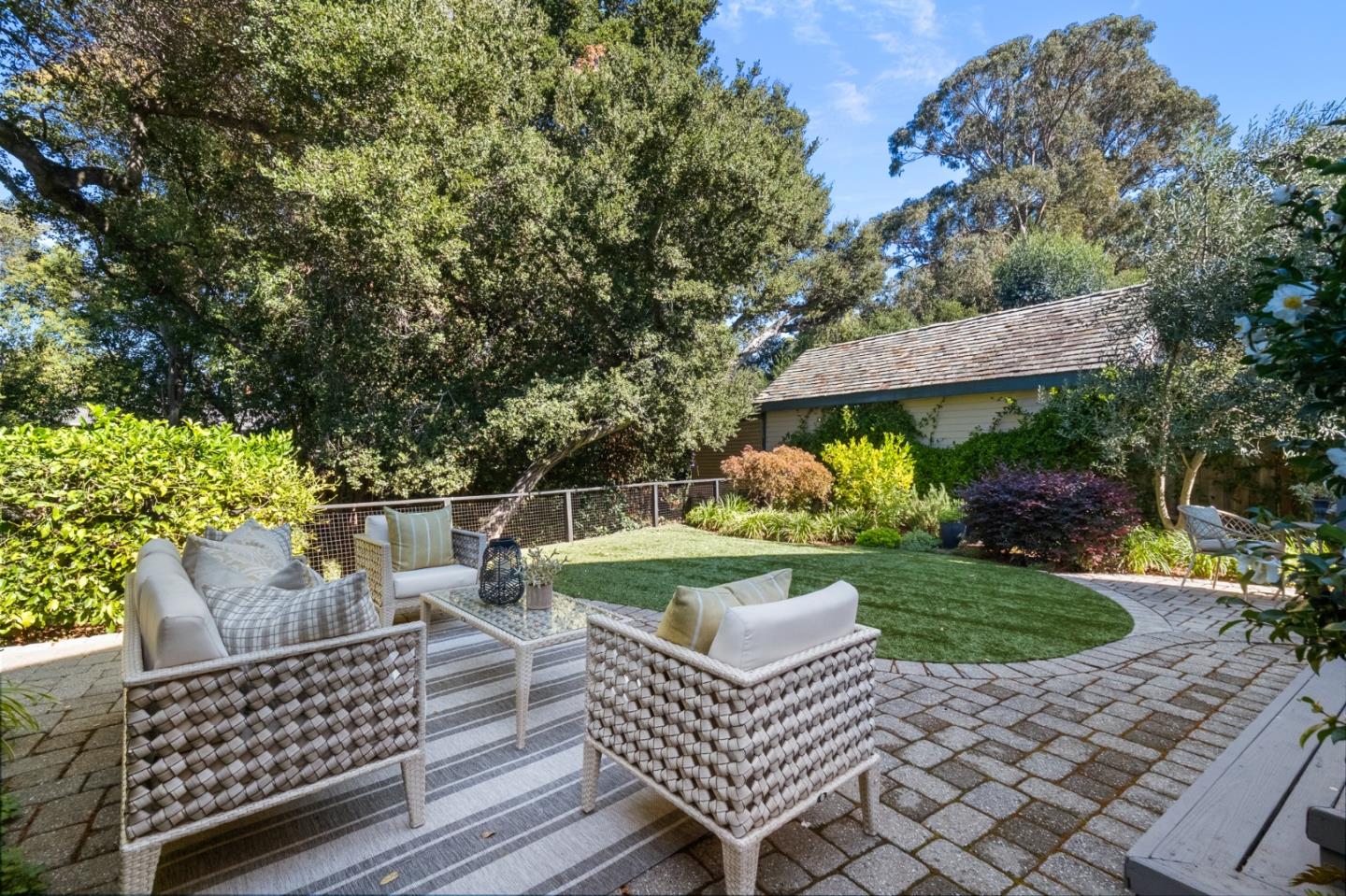 1568 Columbus Avenue