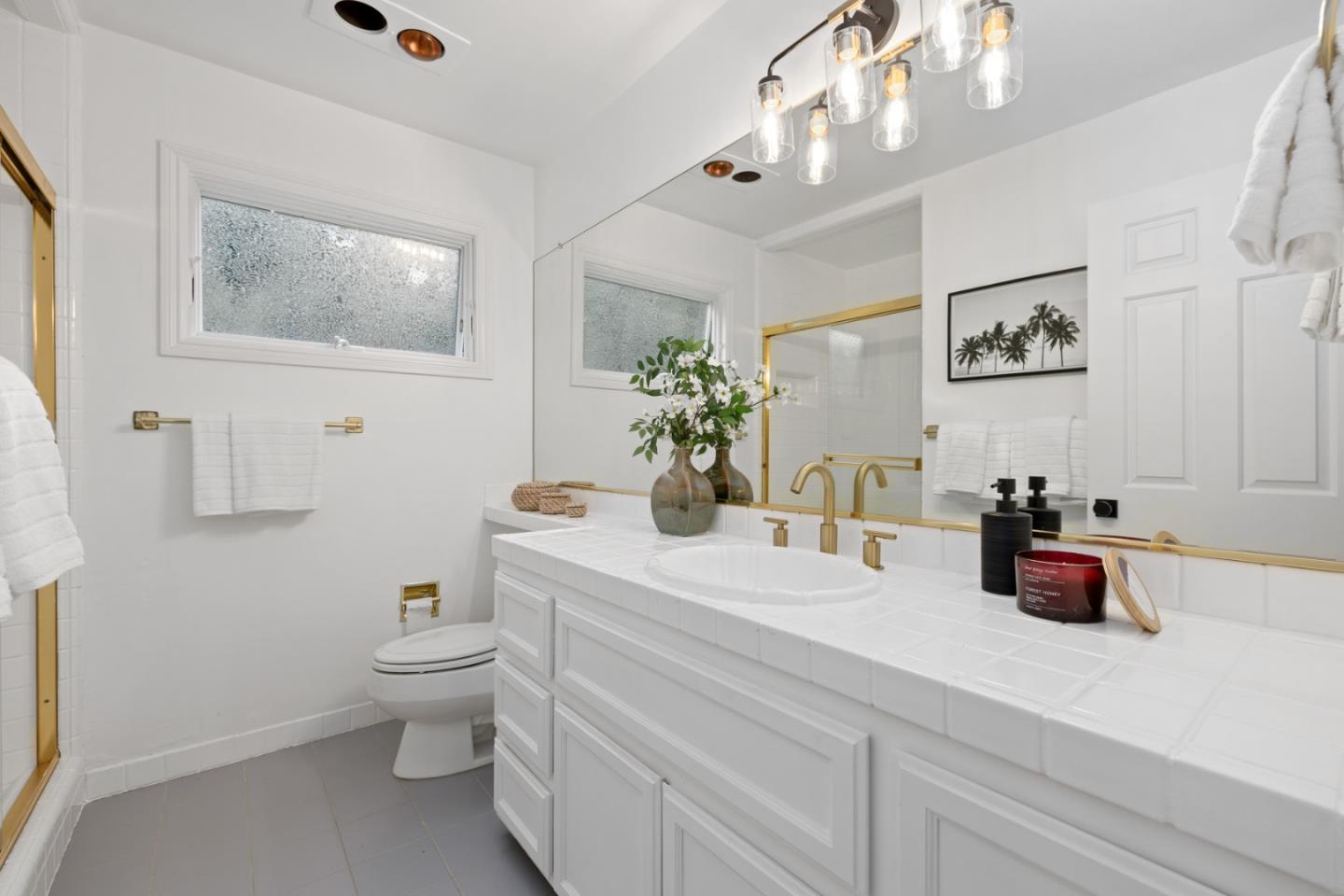 3611 Kingridge Drive