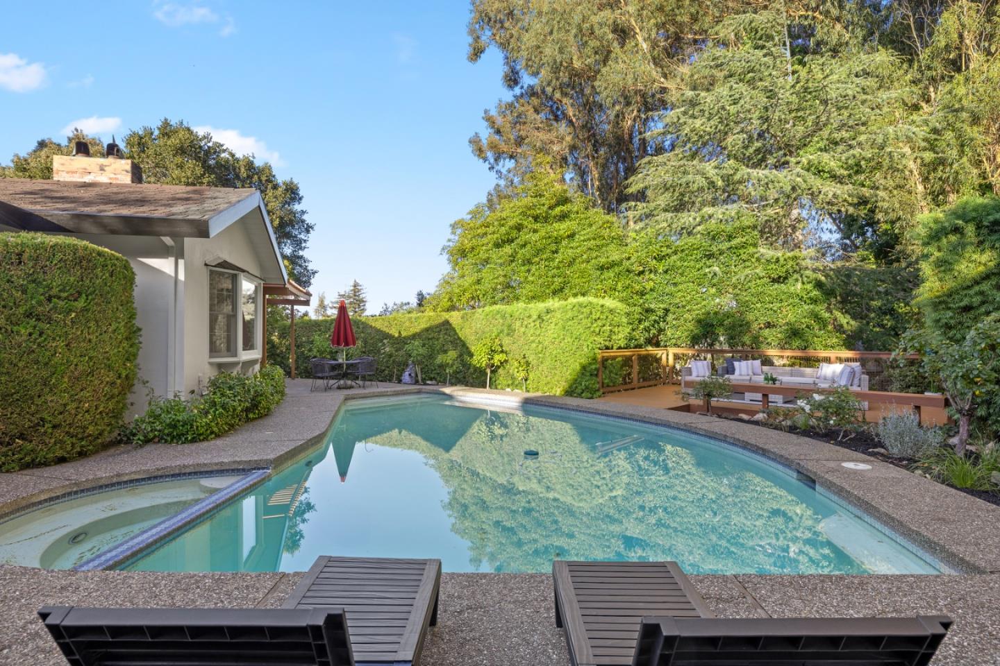 3611 Kingridge Drive