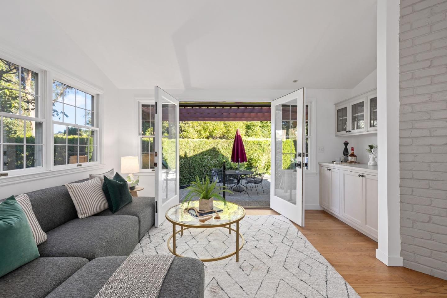 3611 Kingridge Drive