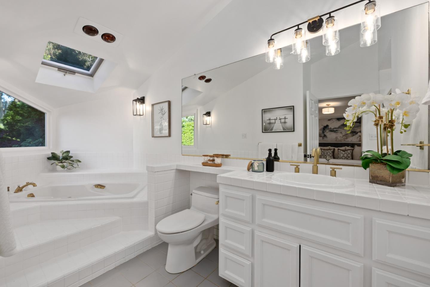 3611 Kingridge Drive