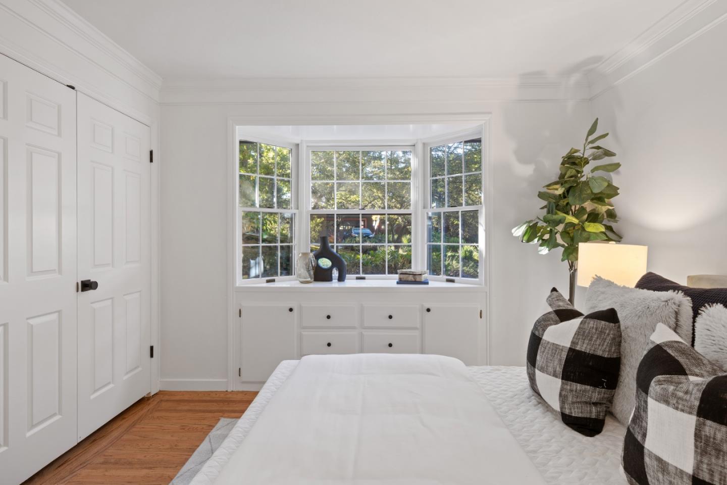 3611 Kingridge Drive