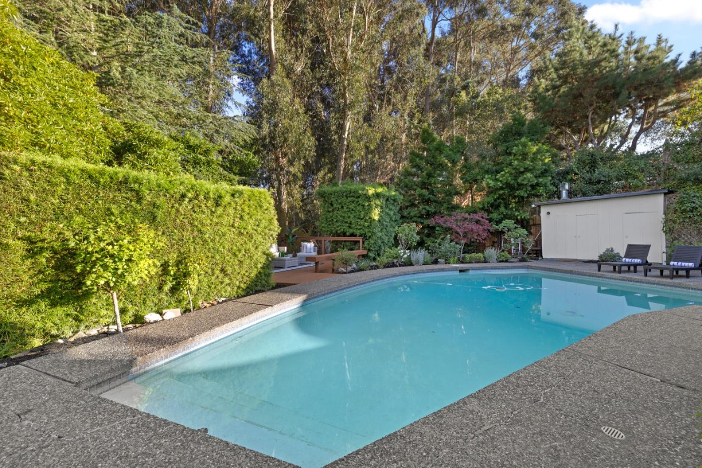 3611 Kingridge Drive