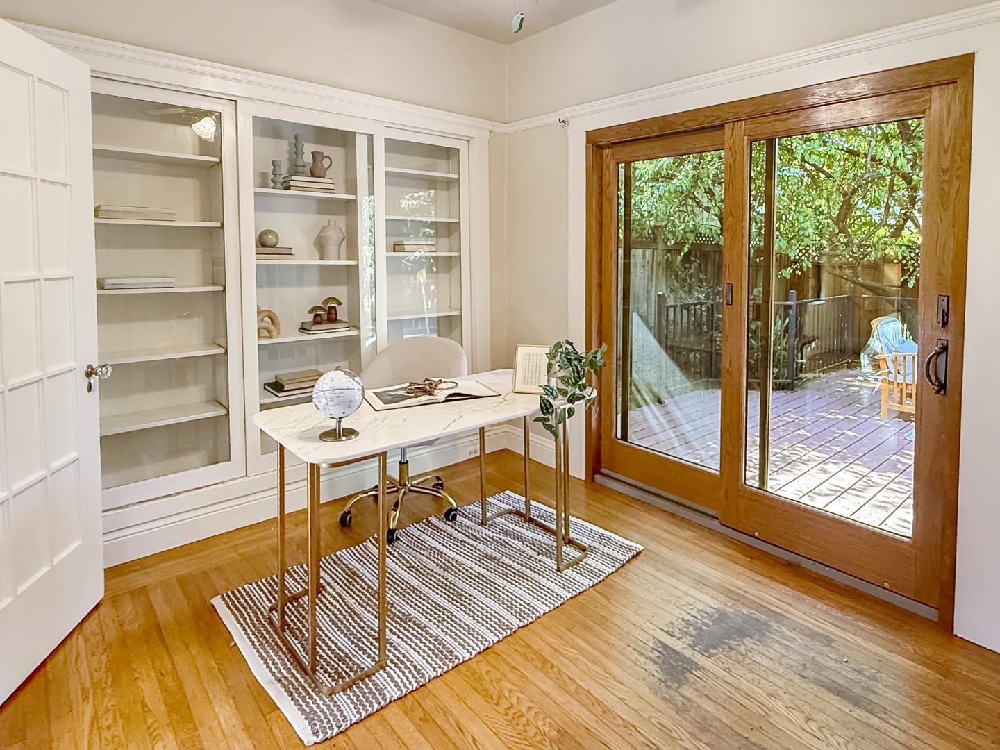 2104 Carmelita Avenue