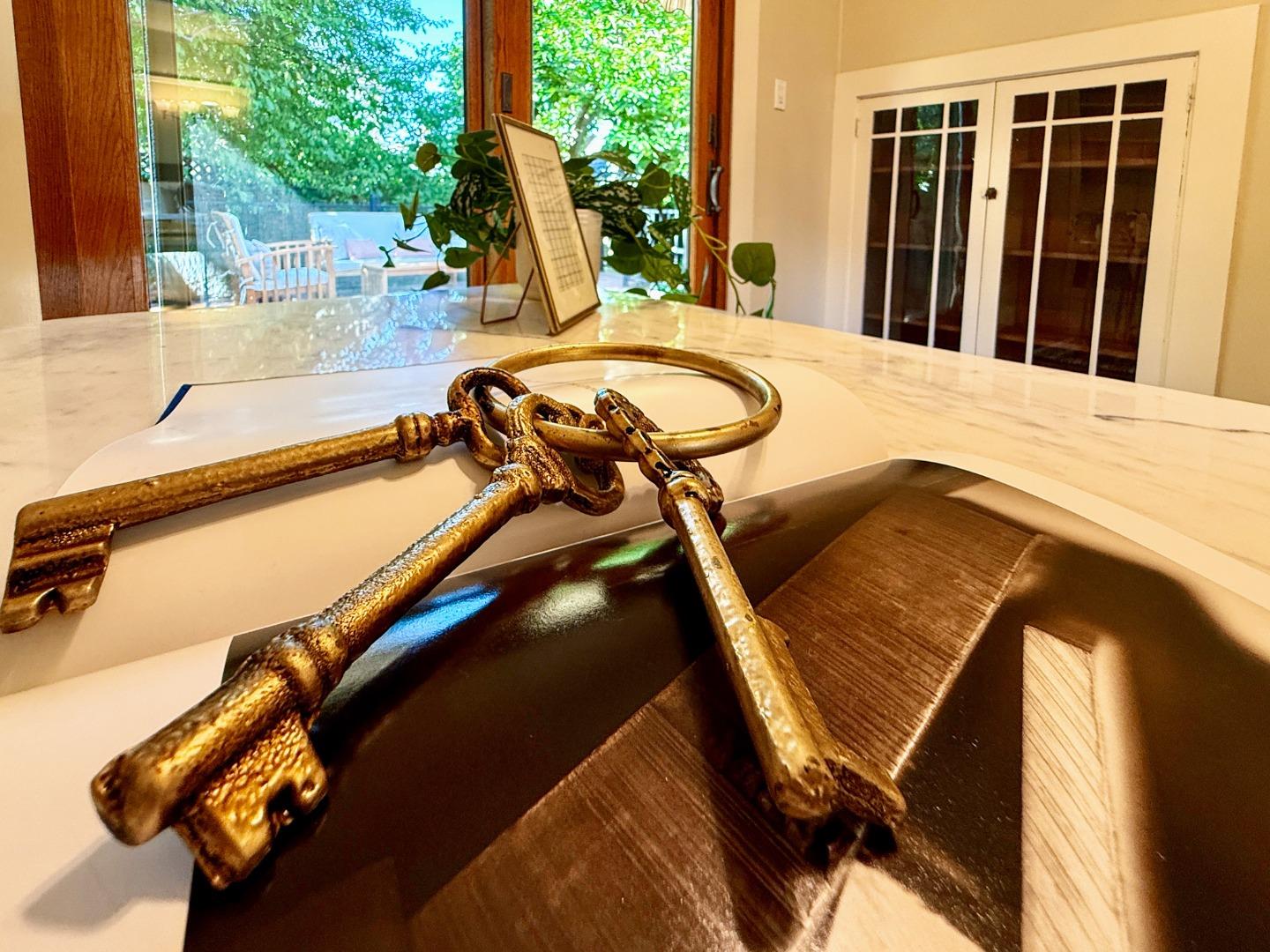 2104 Carmelita Avenue