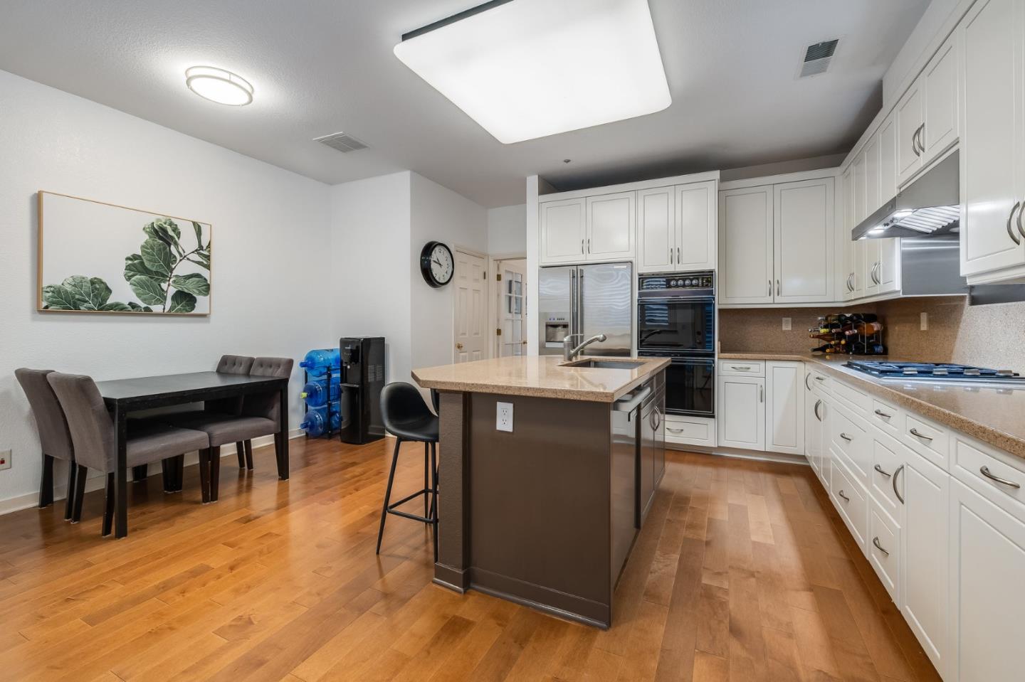 3421 El Camino Real 11