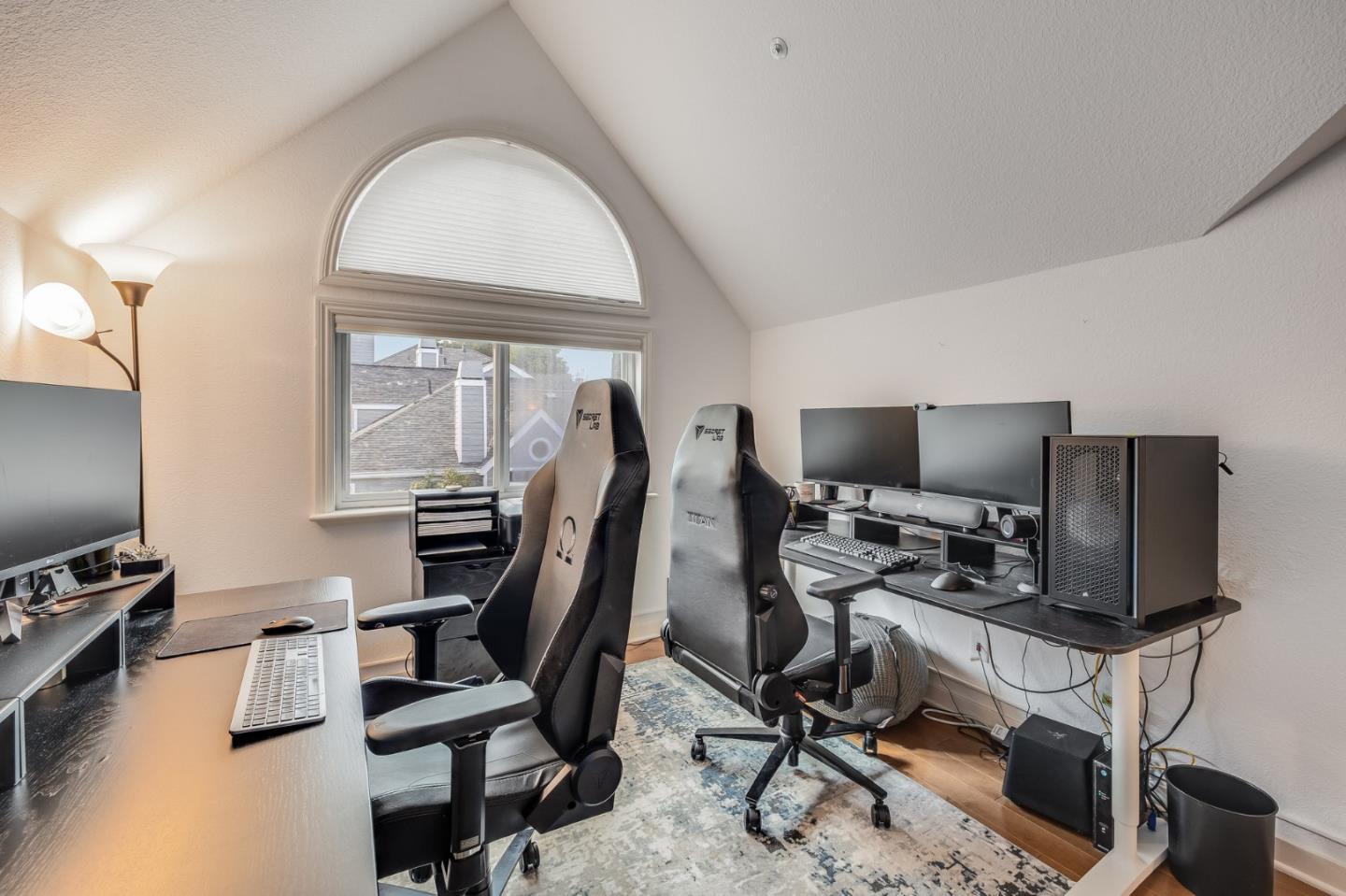 3421 El Camino Real 11