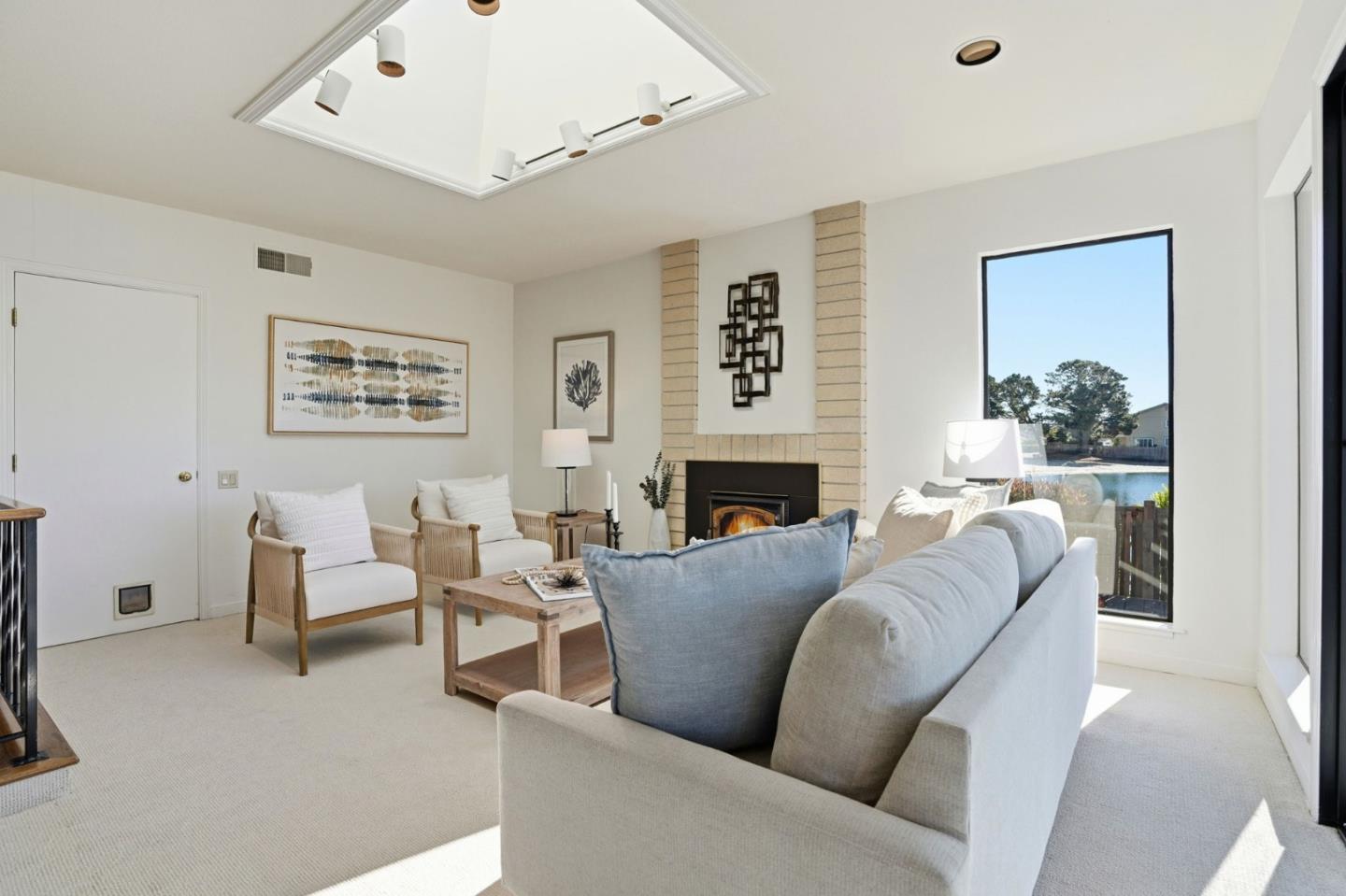 1190 Flying Fish Street