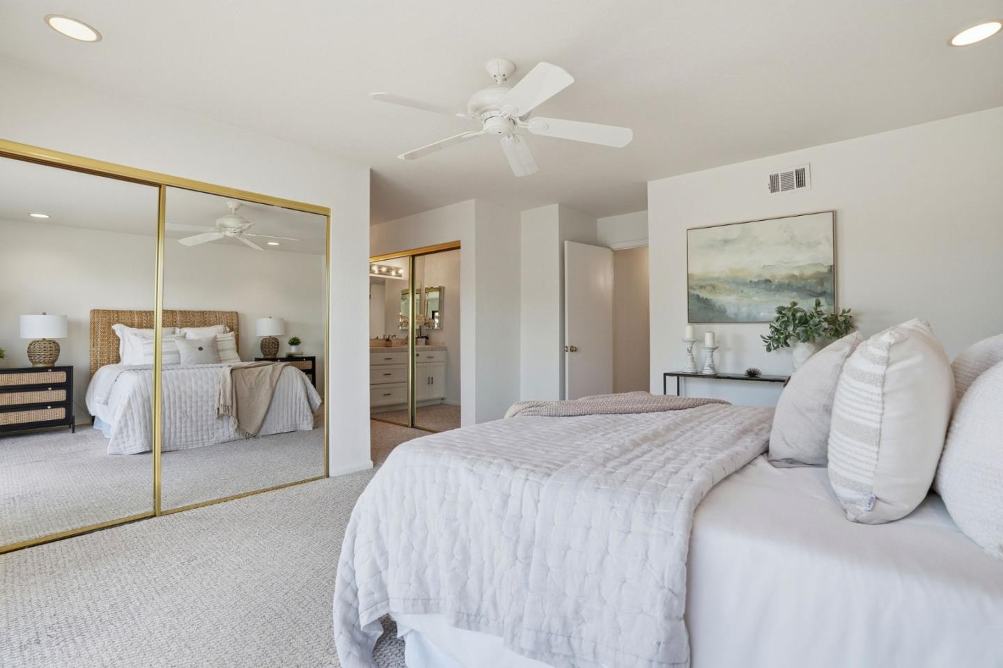 1190 Flying Fish Street