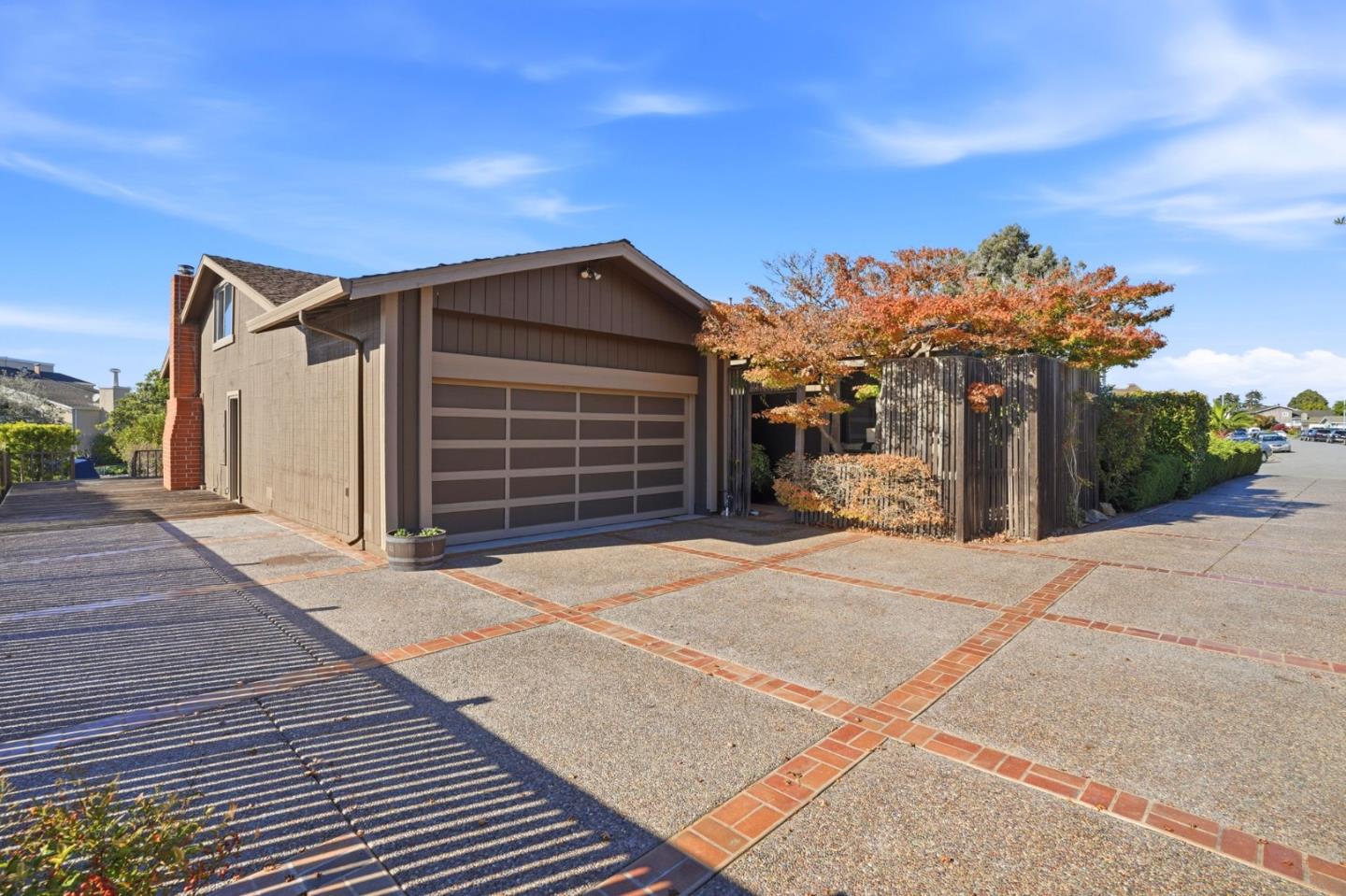 1190 Flying Fish Street