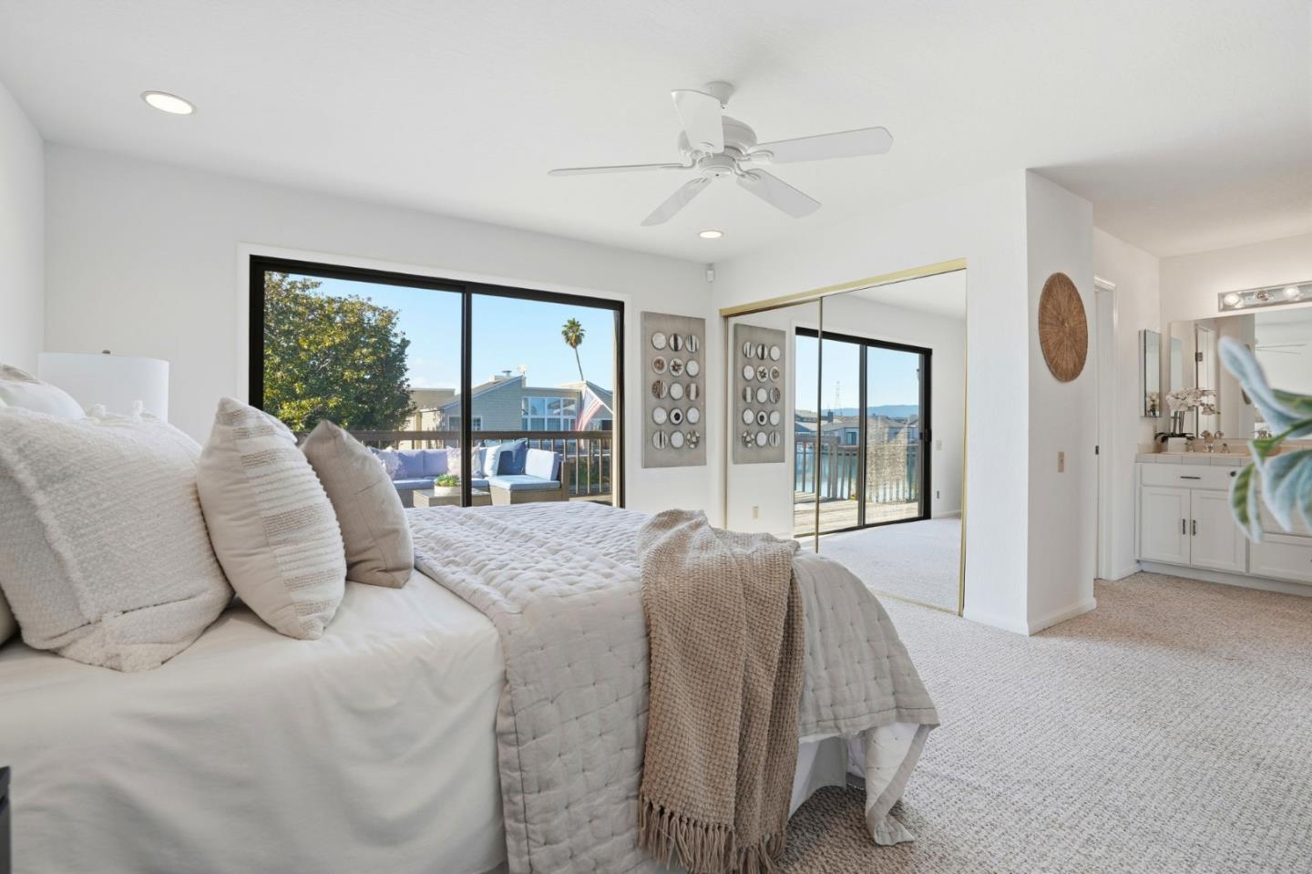 1190 Flying Fish Street