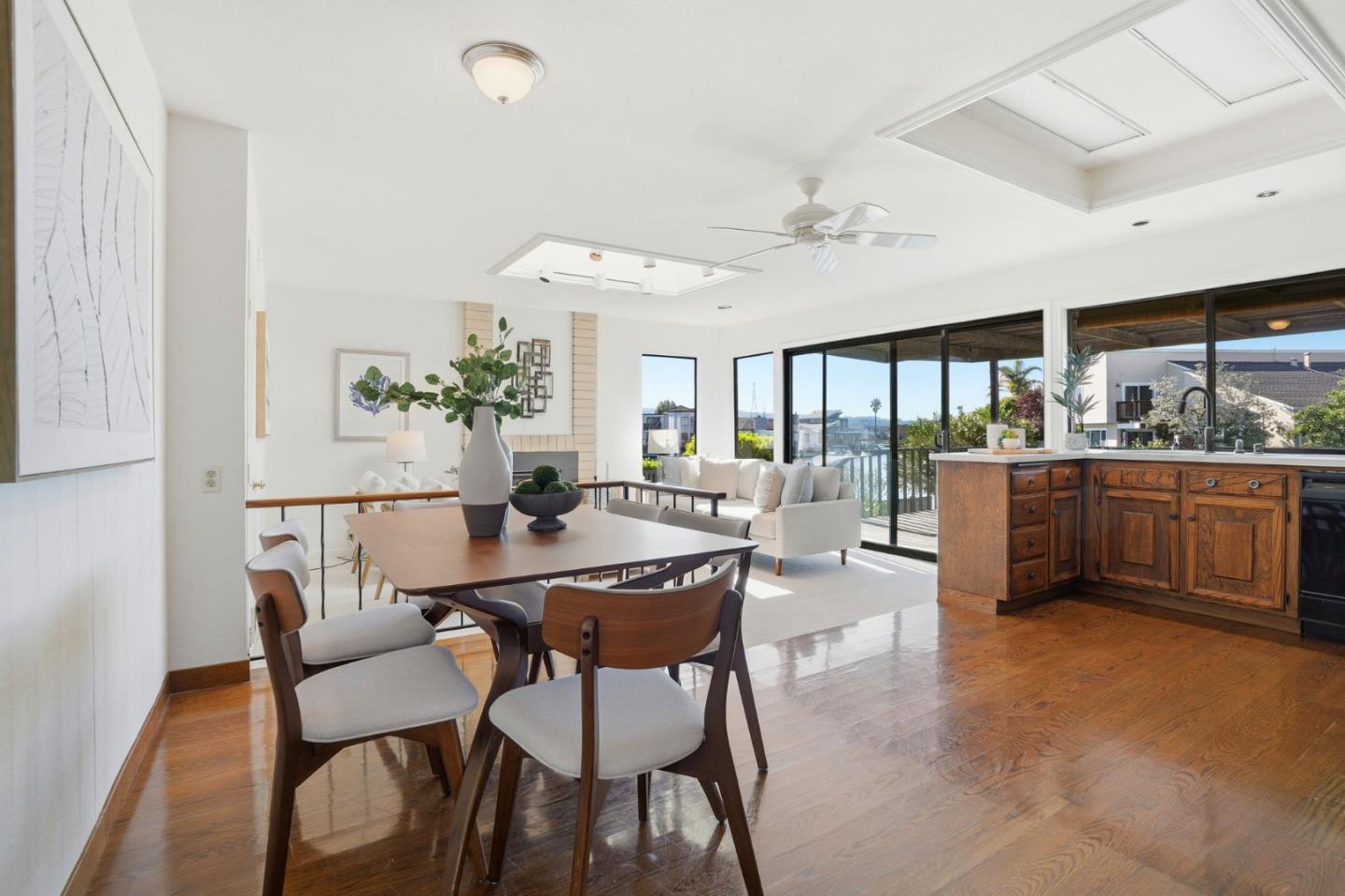 1190 Flying Fish Street