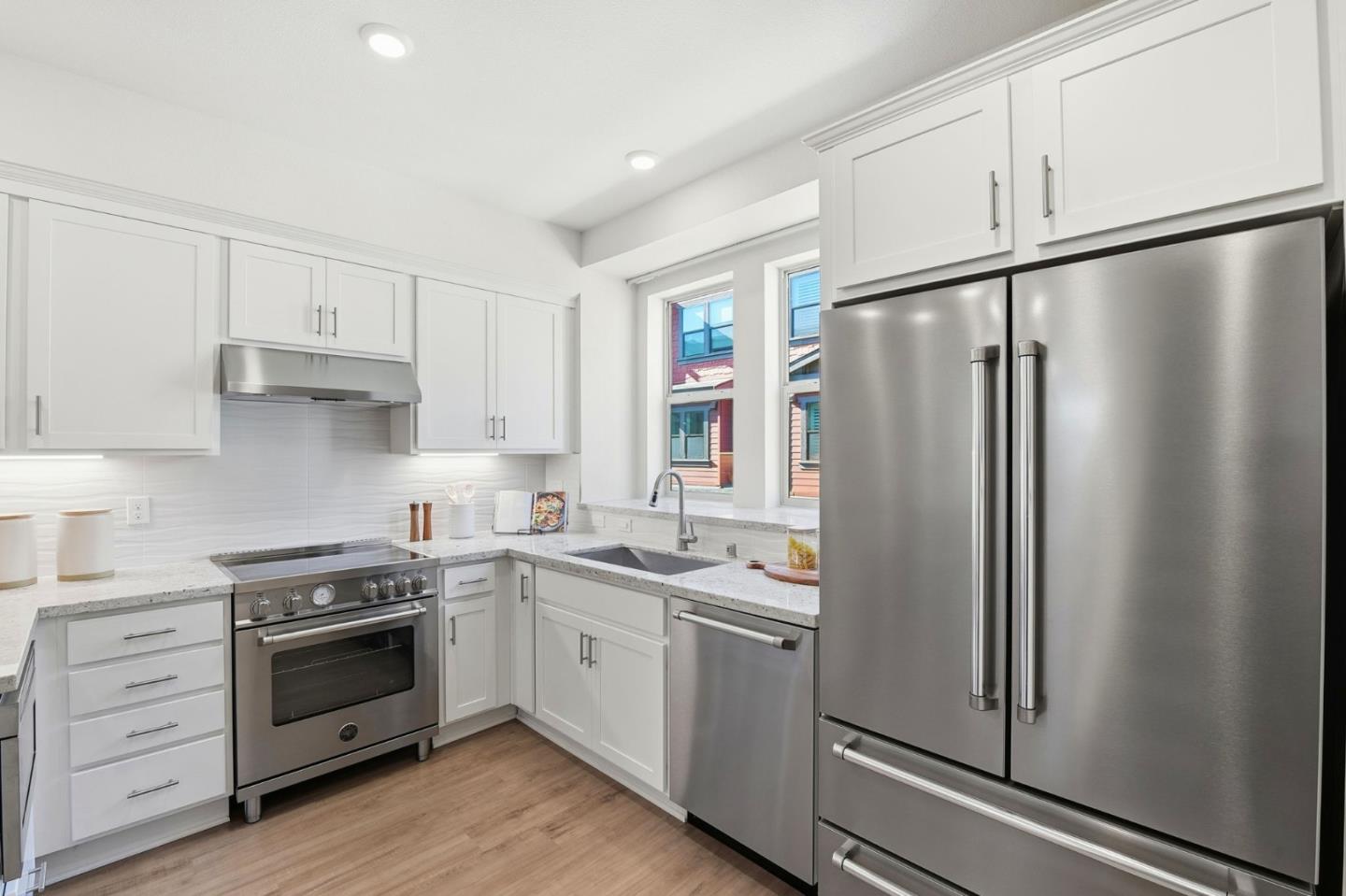 921 Mountain Ash Terrace 4