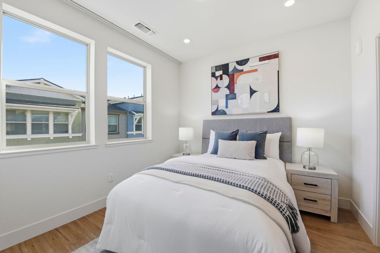 921 Mountain Ash Terrace 4