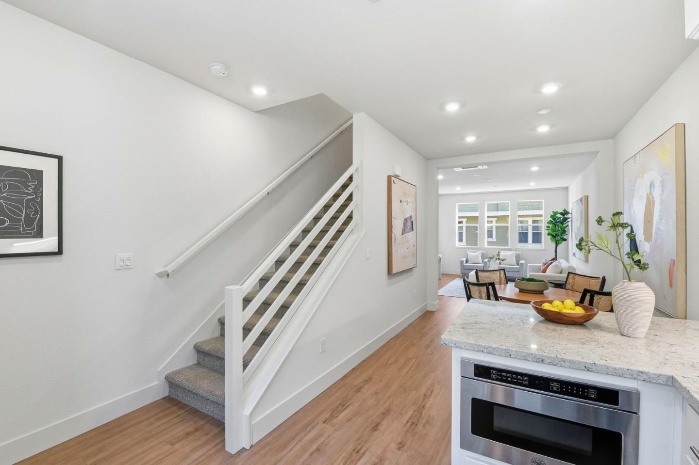 921 Mountain Ash Terrace 4