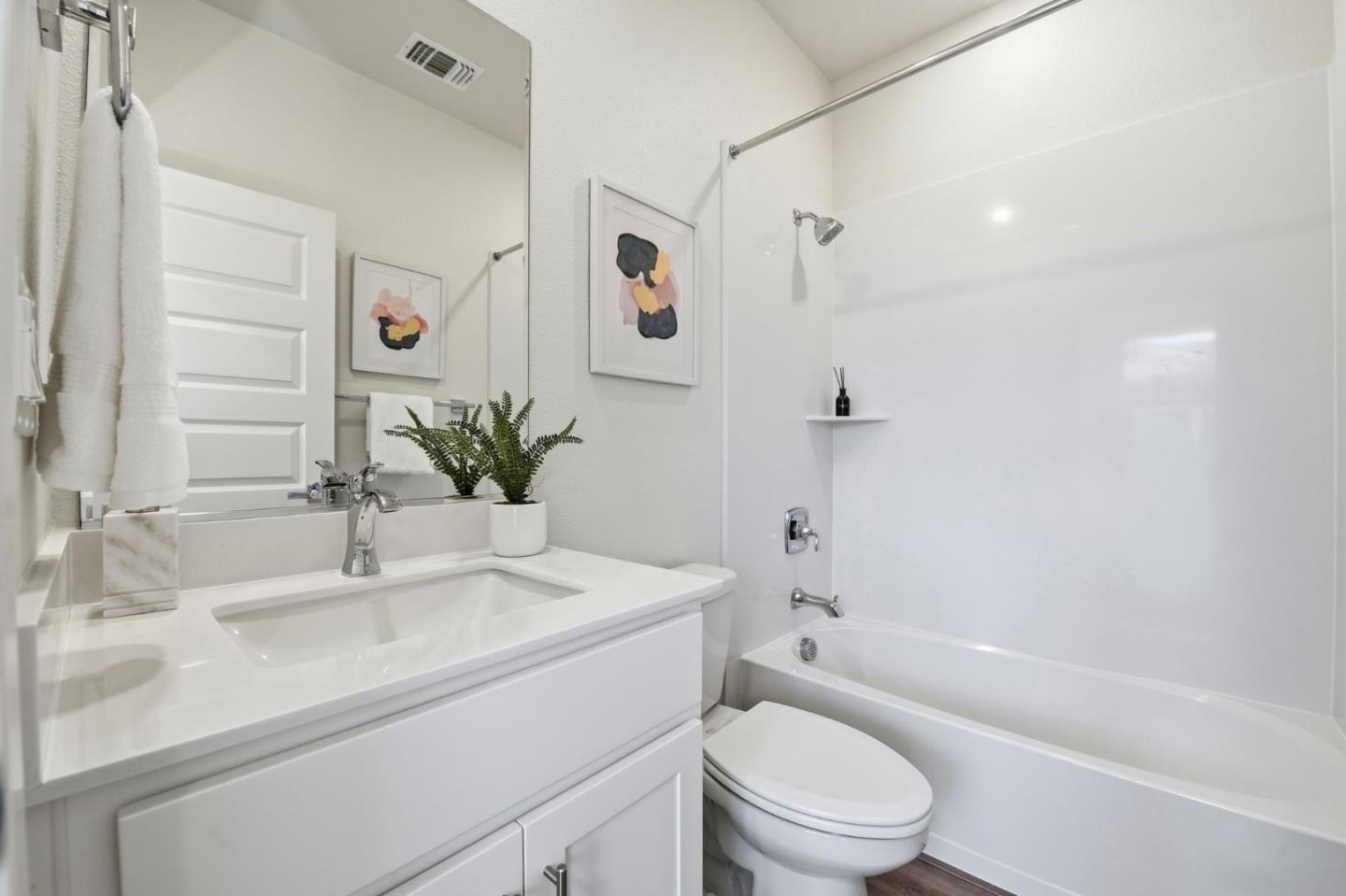 921 Mountain Ash Terrace 4