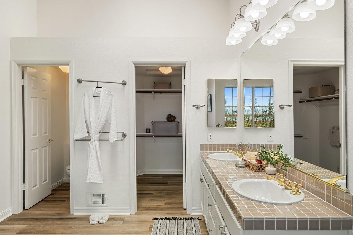 822 Seal Pointe Drive