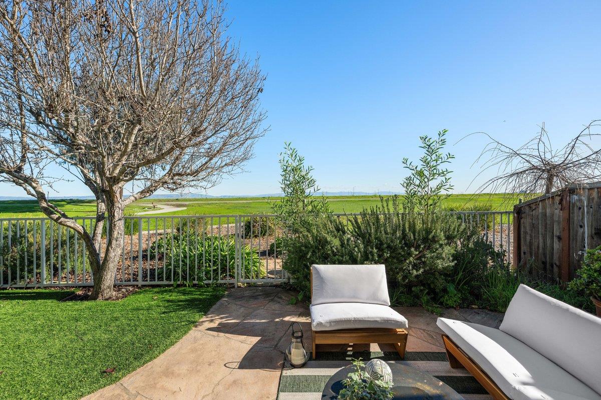 822 Seal Pointe Drive