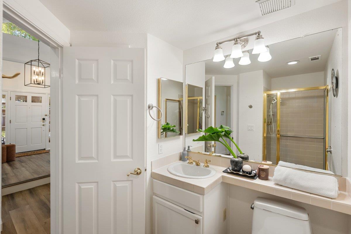 822 Seal Pointe Drive