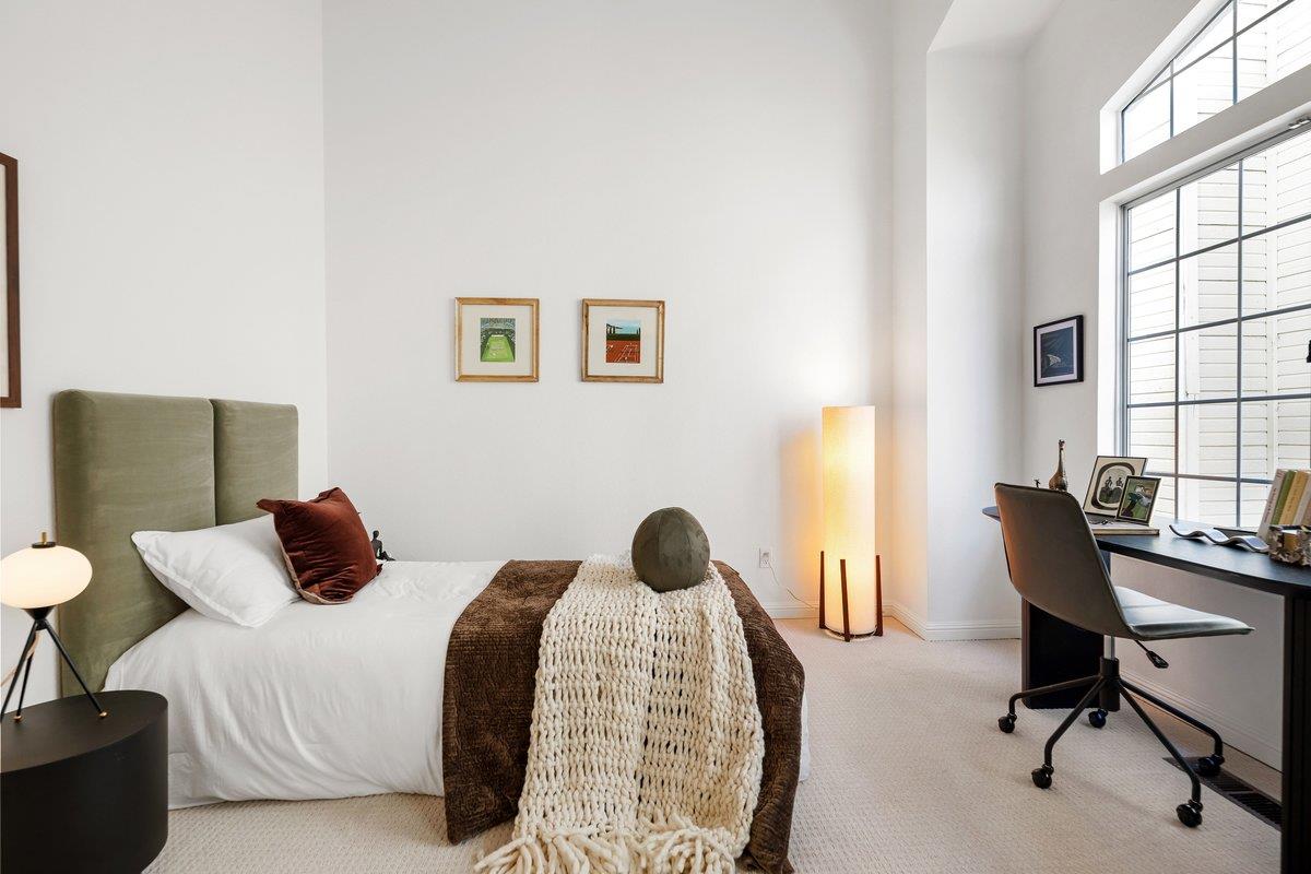 822 Seal Pointe Drive