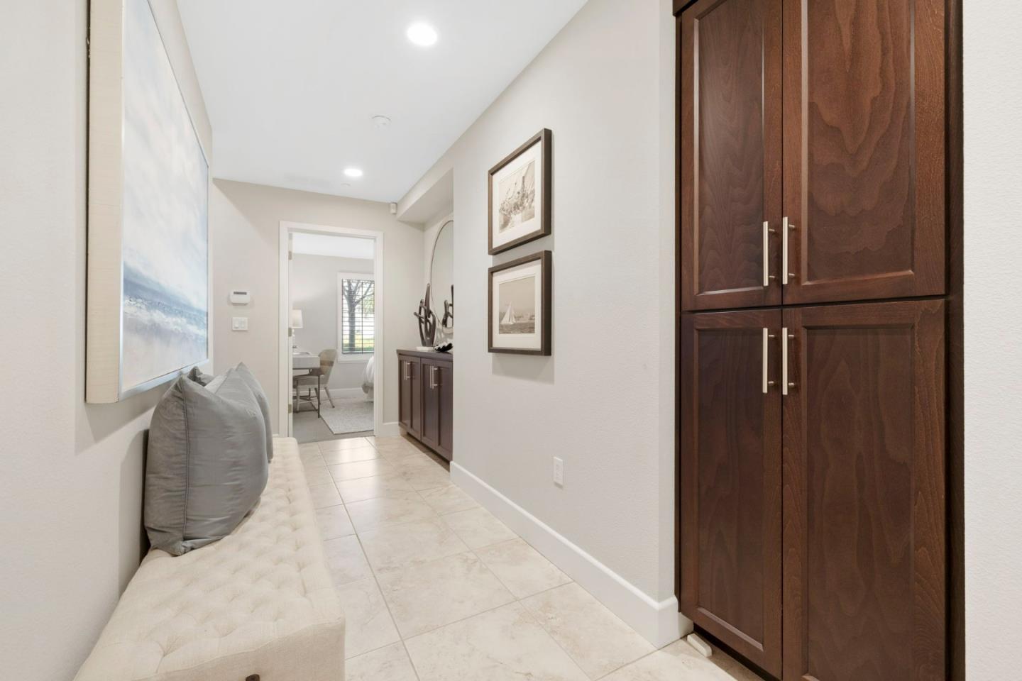 120 Franklin Parkway