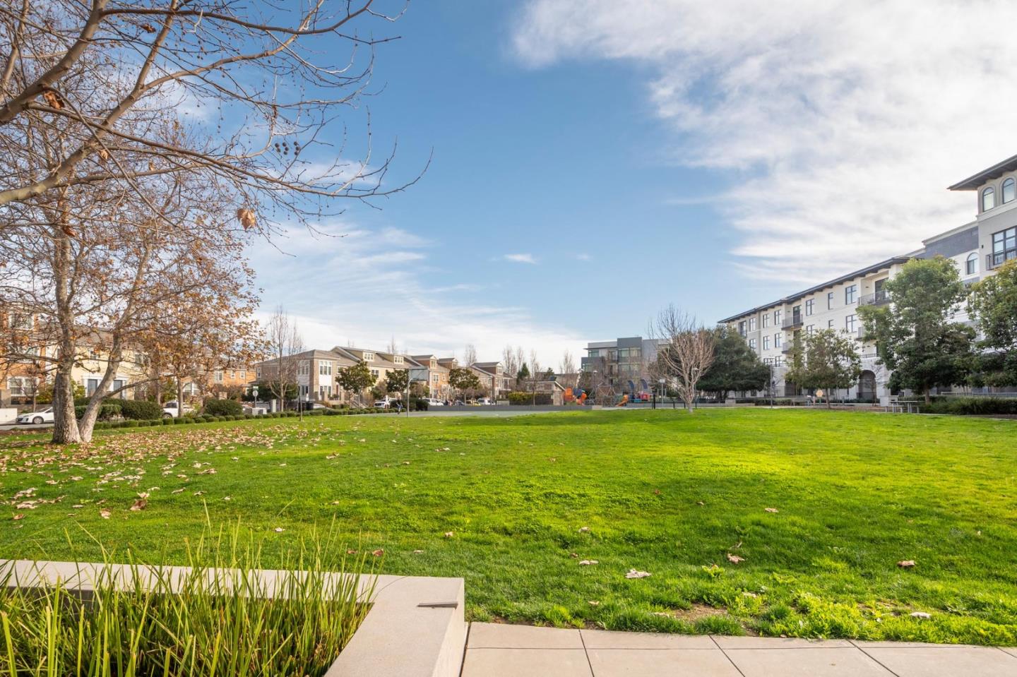 120 Franklin Parkway